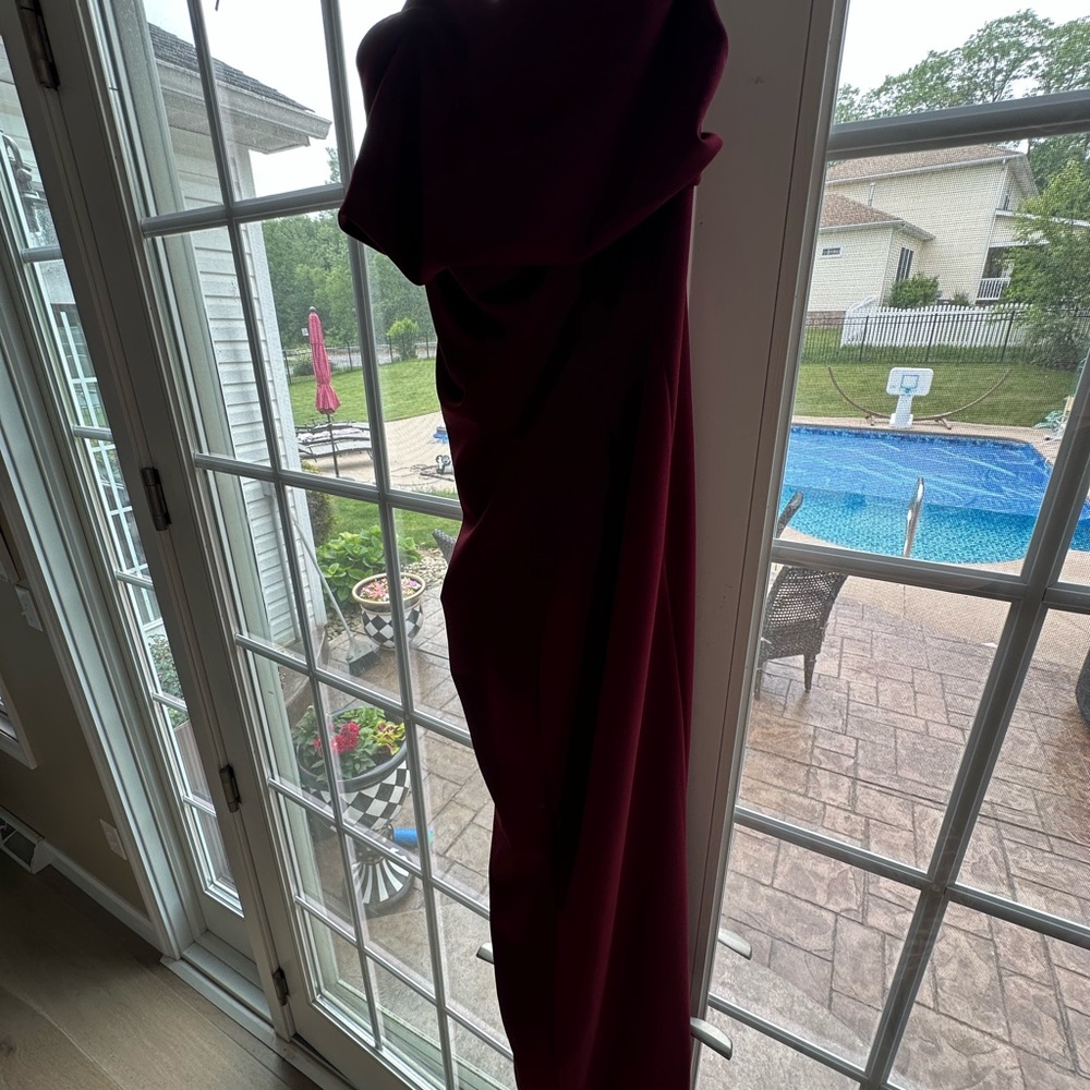David's Bridal Red Asymmetrical One Shoulder Gown - Picture 2 of 5